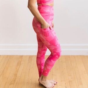 Inspire Leggings - Pink Camo | MT SPORT size Large full length